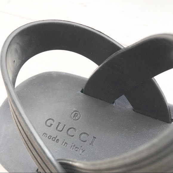 Men’s Gucci Rubber Sandals - Picture 5 of 7